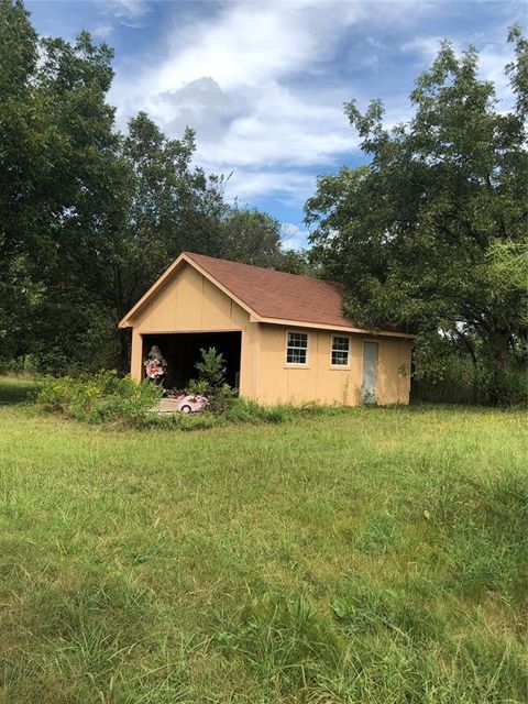1015 County Road 701 Cleburne TX 76031