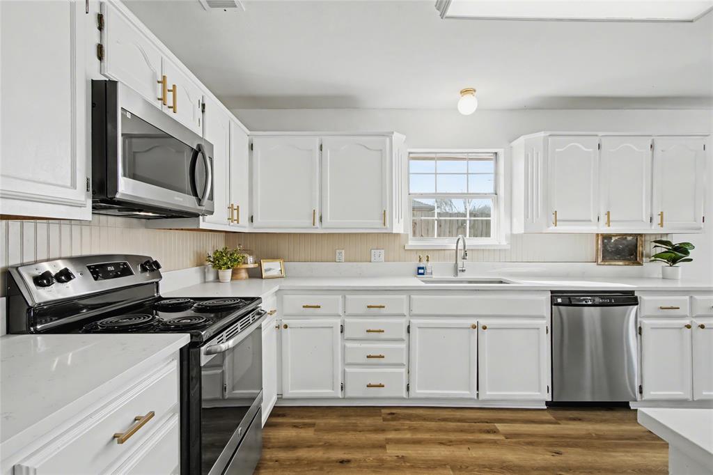 3502 Stanford Street