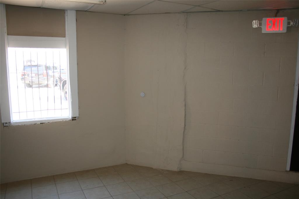 Lynch - Commercial Sale