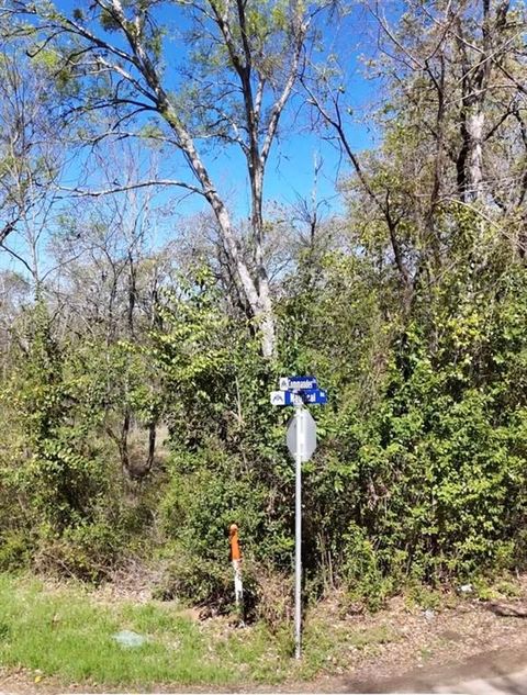 Photo of TBD LOT 19 Commander Lane, Mabank, TX 75156 (MLS # 21211409)