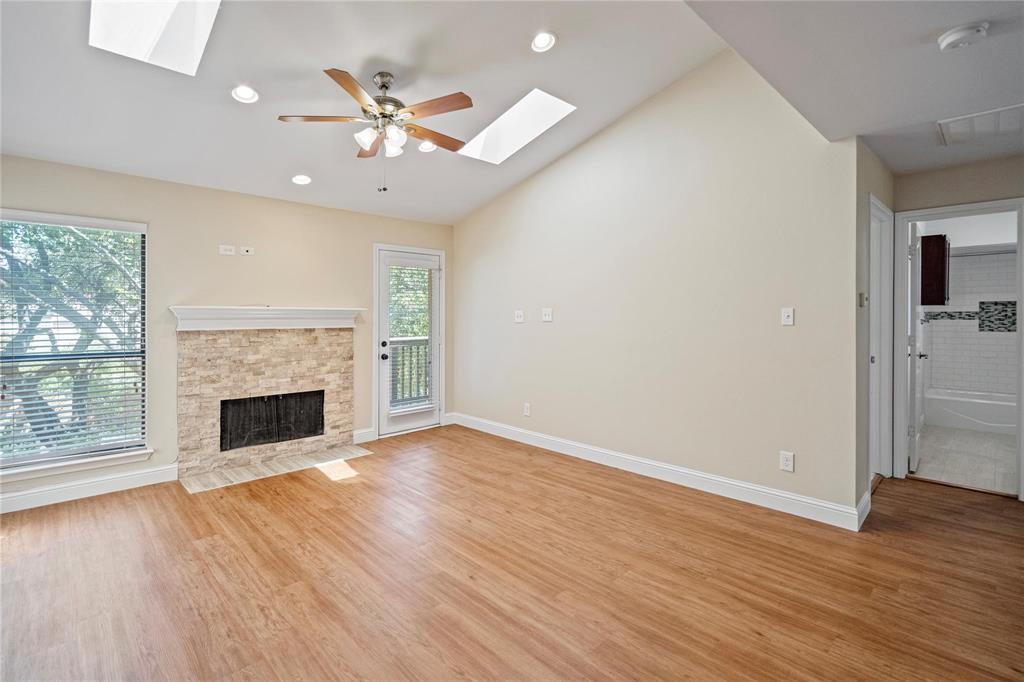 Oaks On Montfort Condos - Residential