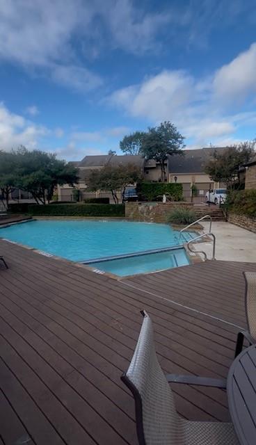 Oaks On Montfort Condos - Residential