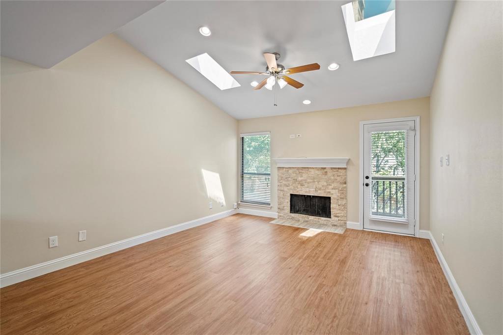 Oaks On Montfort Condos - Residential