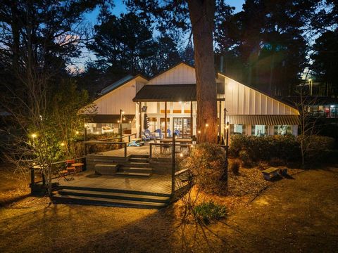 Photo of 1805 E Lake Drive, Gladewater, TX 75647 (MLS # 21258041)
