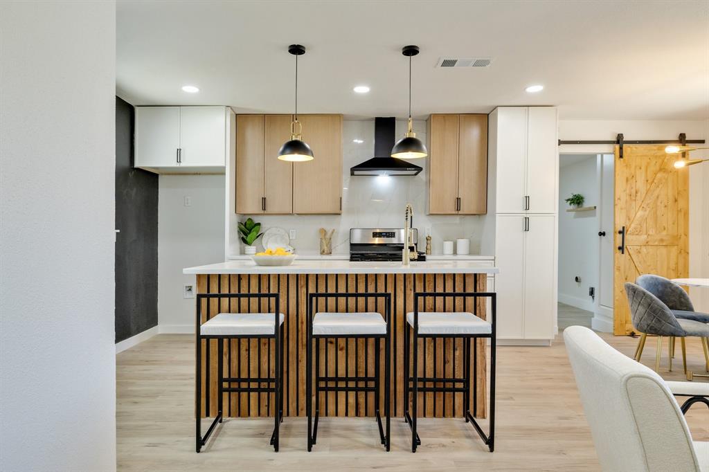 718 Tearose Drive
