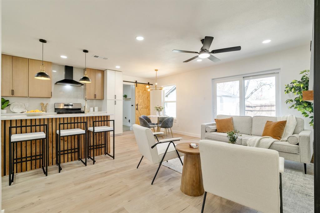 718 Tearose Drive
