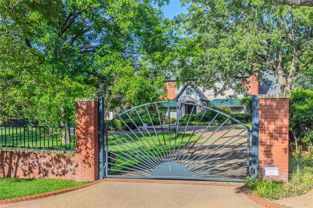1 Creekside Drive