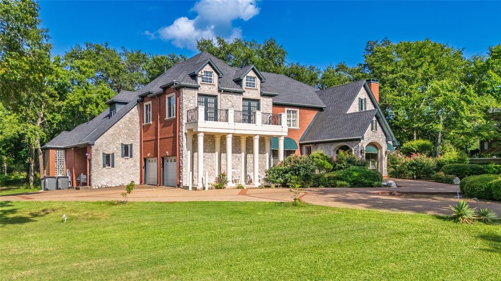 1 Creekside Drive