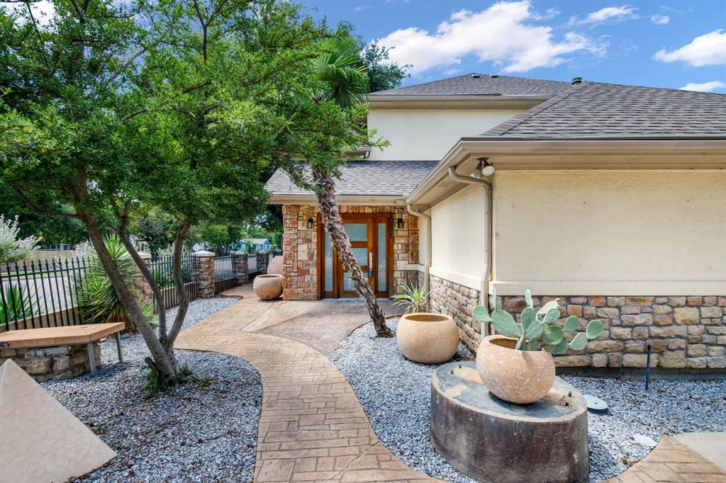 3103 Hedgerow Drive