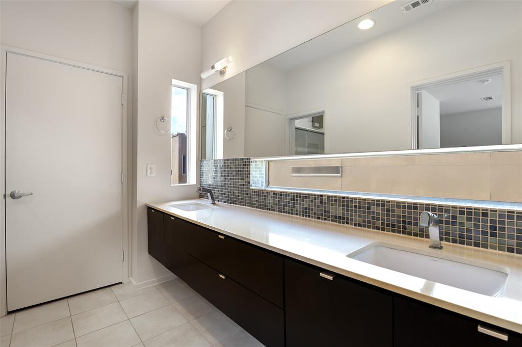 5205 Capitol Condos - Residential Lease