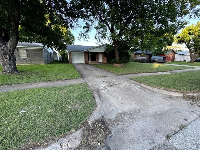 2533 Crestbrook Lane