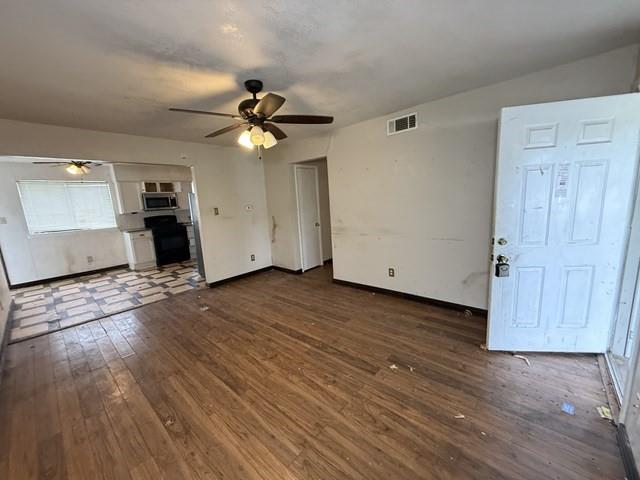 2533 Crestbrook Lane