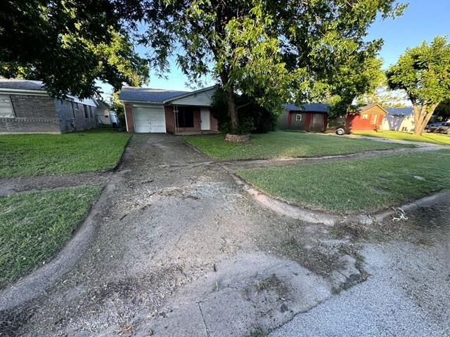 2533 Crestbrook Lane