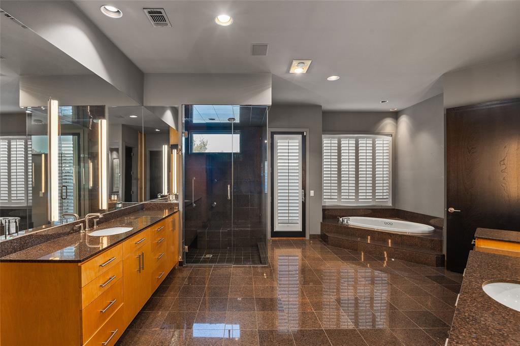 Shady Oaks Country Club Add - Residential