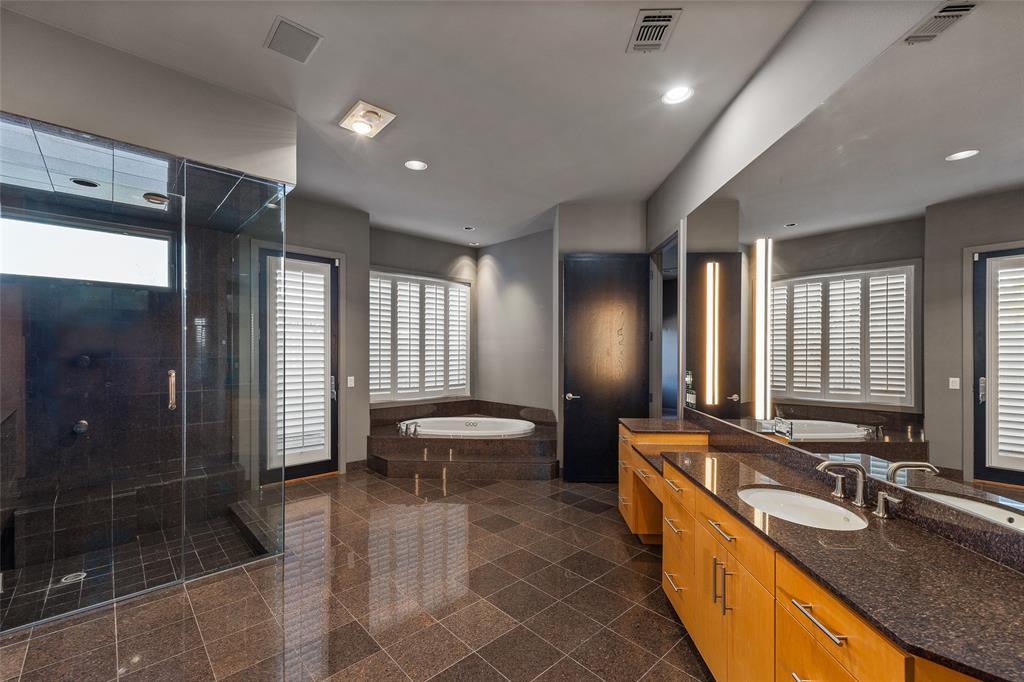 Shady Oaks Country Club Add - Residential