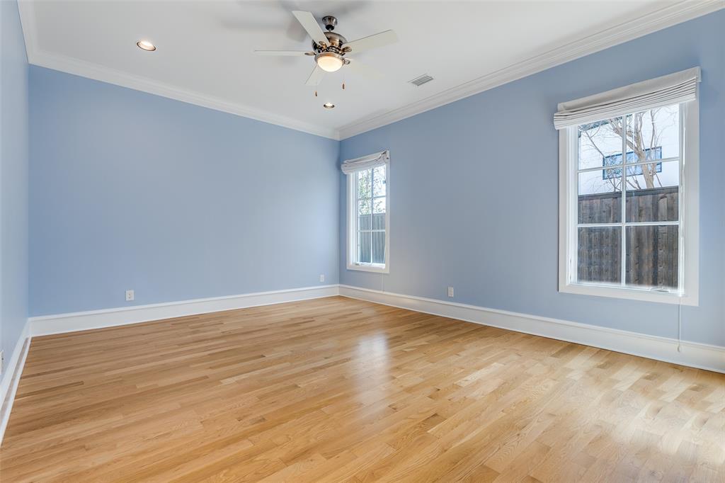 Royal Crest - Residential