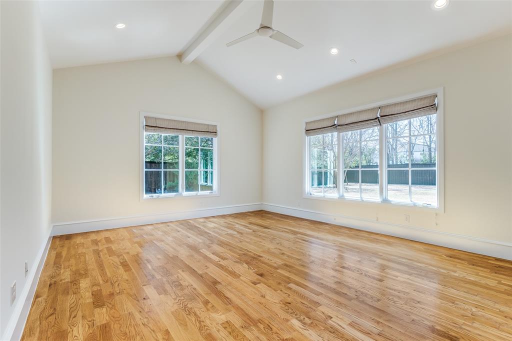 Royal Crest - Residential