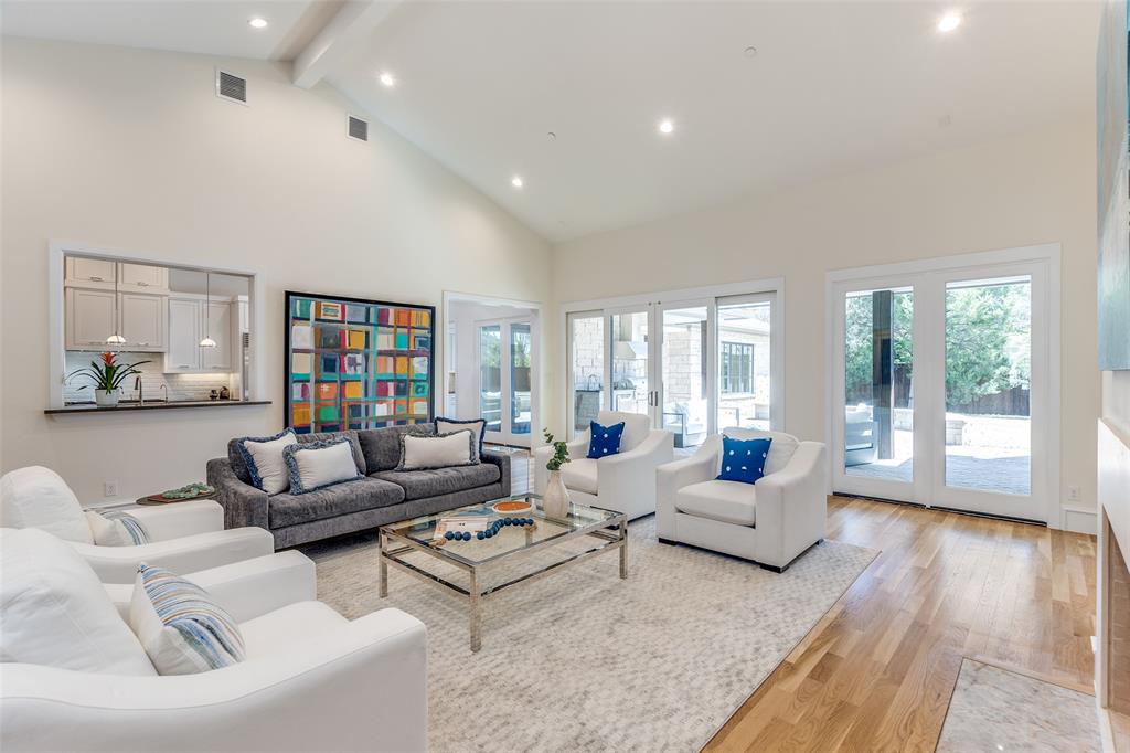 Royal Crest - Residential