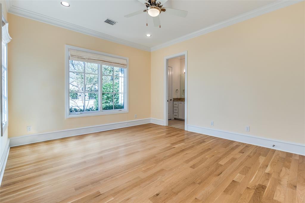 Royal Crest - Residential