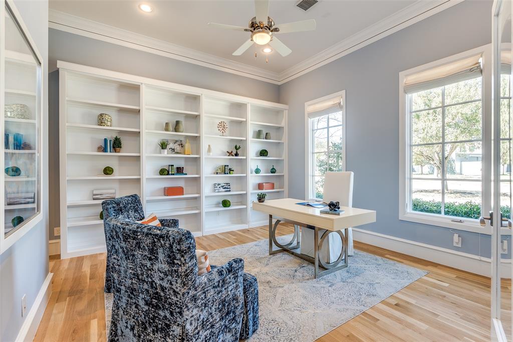 Royal Crest - Residential