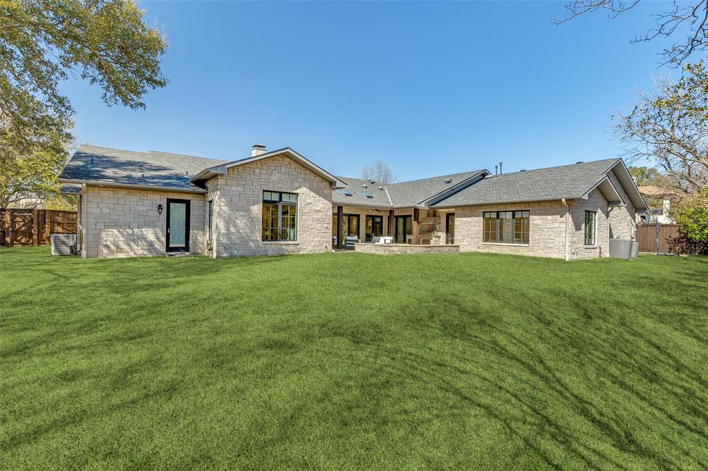 Royal Crest - Residential