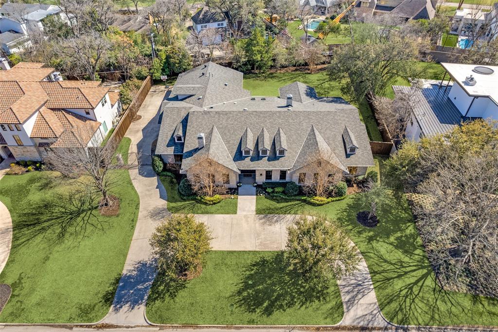 Royal Crest - Residential