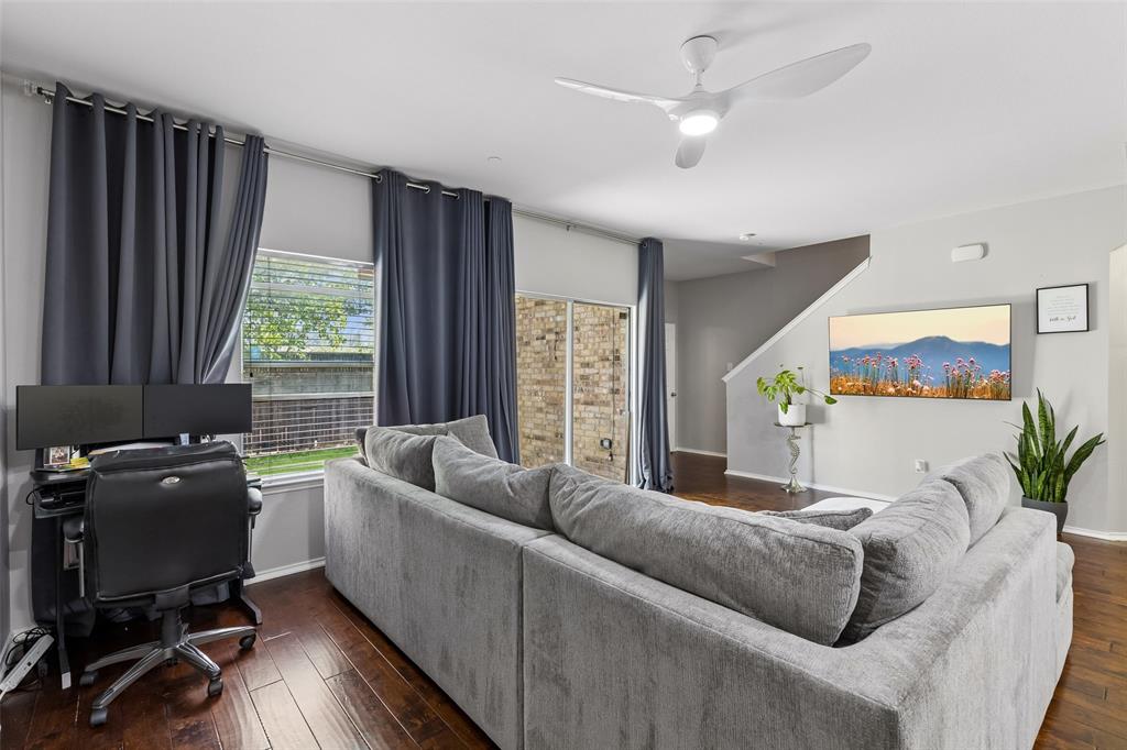 The Cascades At The Legends Ph - Residential