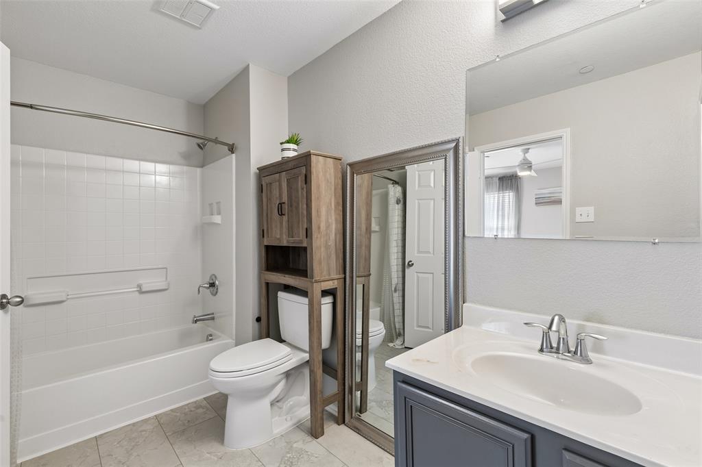 The Cascades At The Legends Ph - Residential