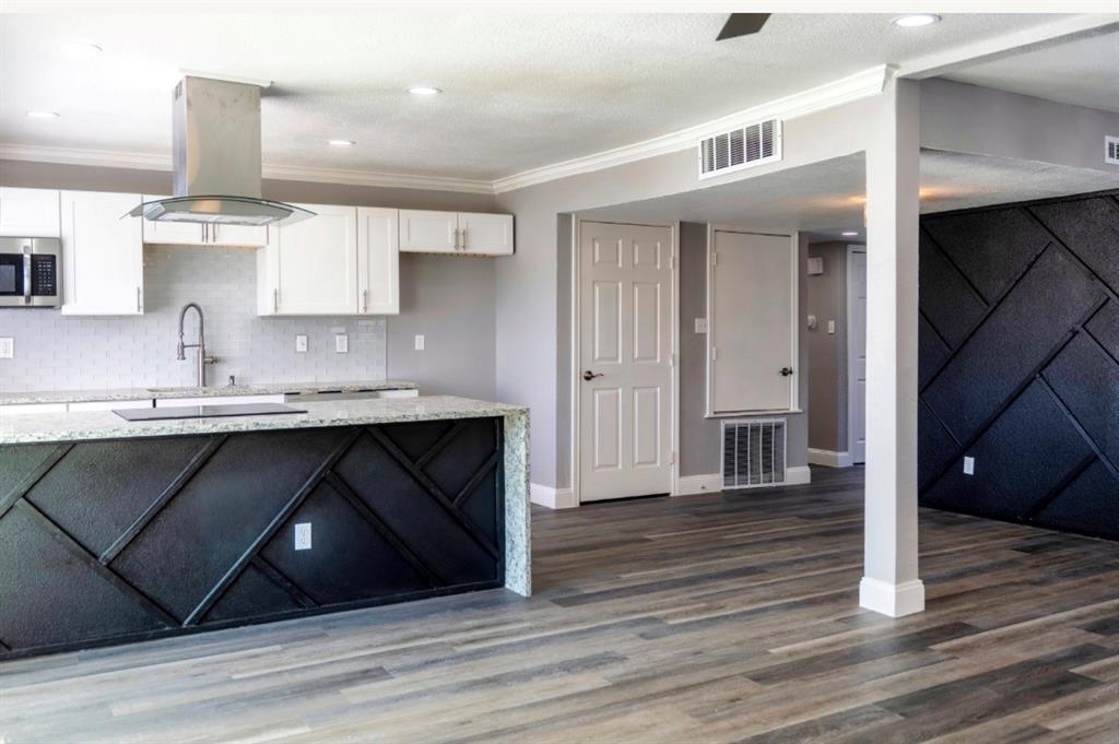 1913 Edna Smith Drive