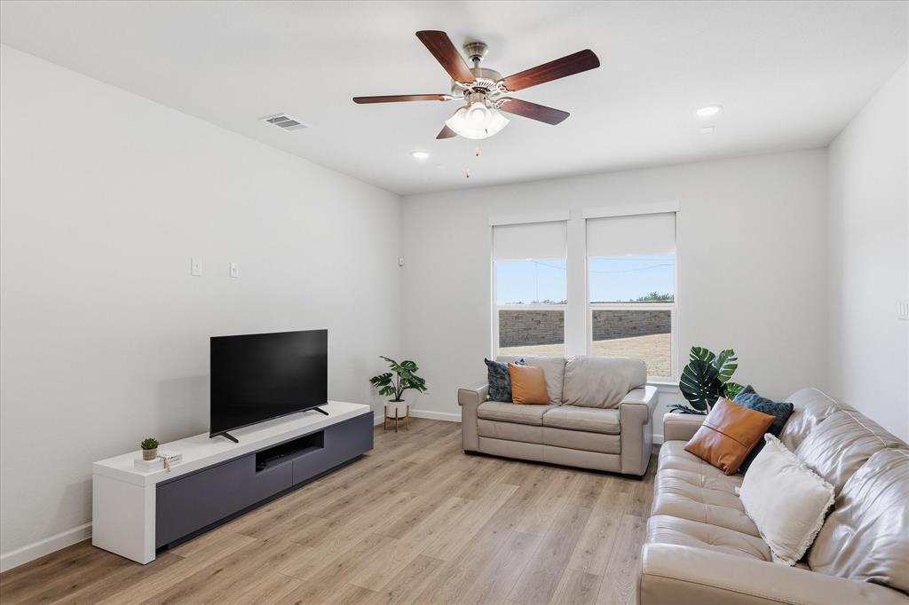 4100 Mistflower Way