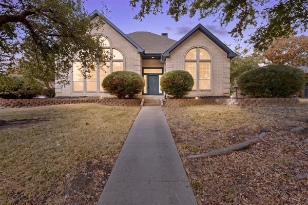 2002 CLEARVIEW DR, ENNIS, TX 75119 - Image 50bd4786e8fbcd1aebfd2fddfdf16c83/1631827612