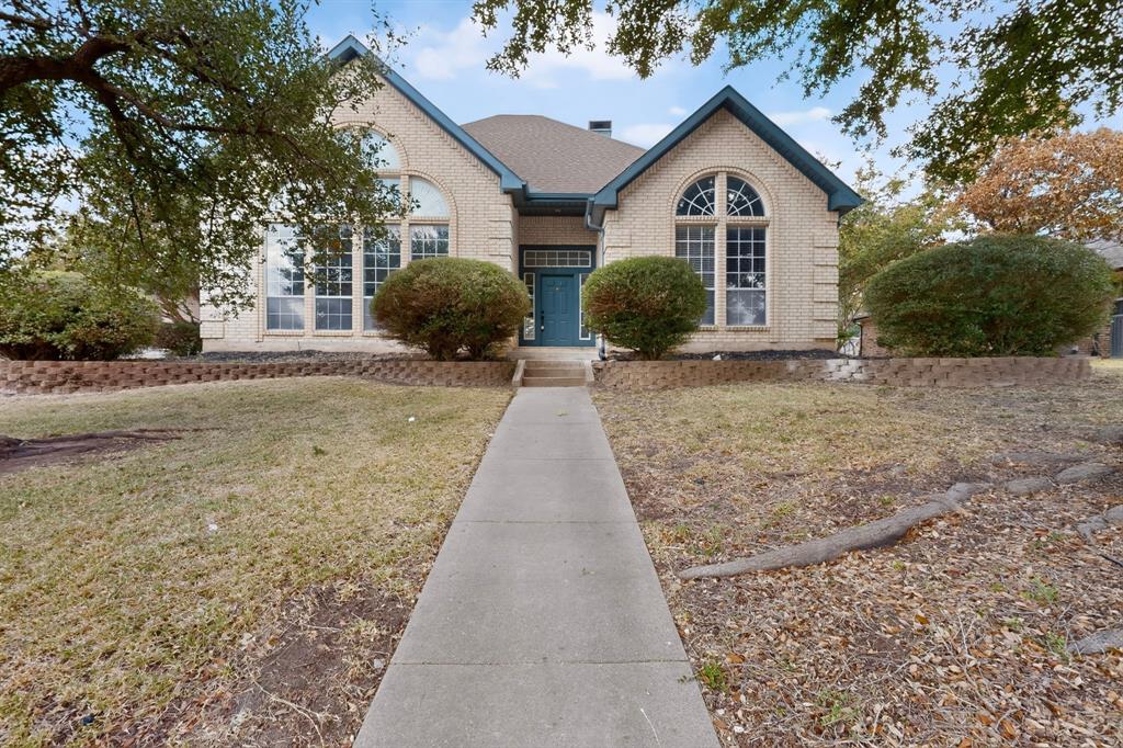 2002 Clearview Drive