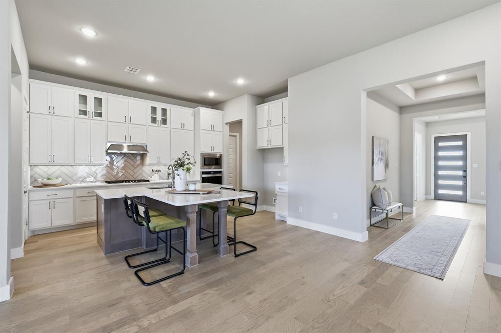 123 Aberdeen Boulevard