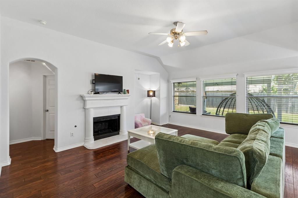 2715 Columbus