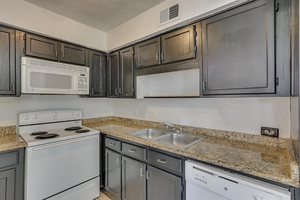 Richland Trace Condos - Residential