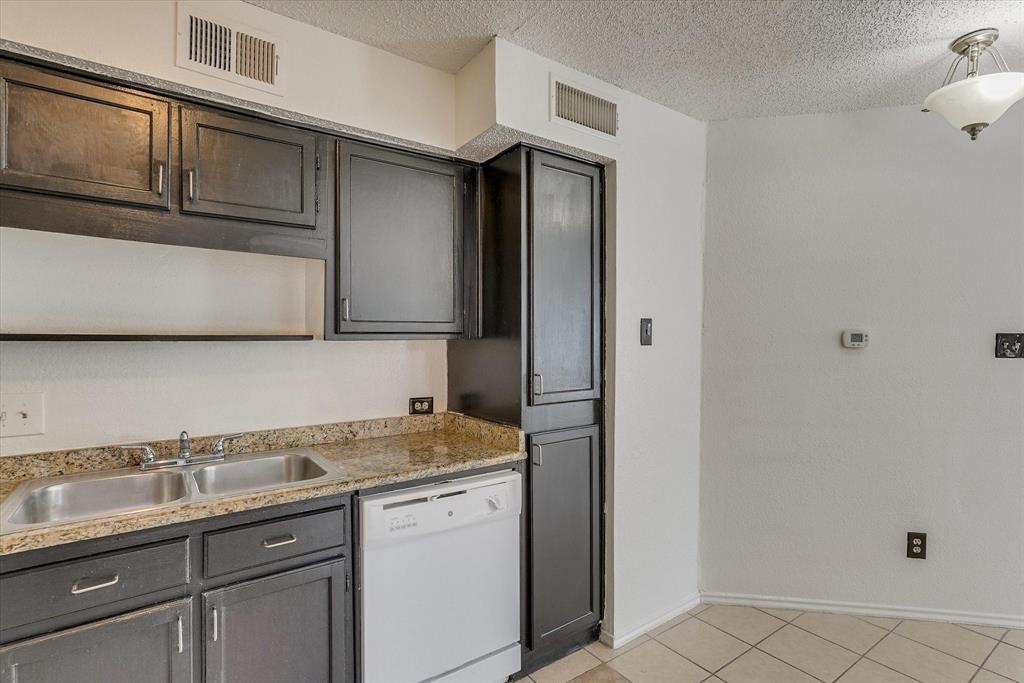 Richland Trace Condos - Residential