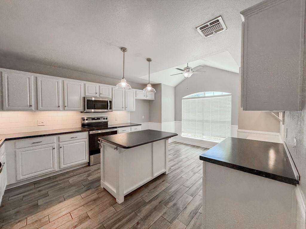 4726 Topaz Lane