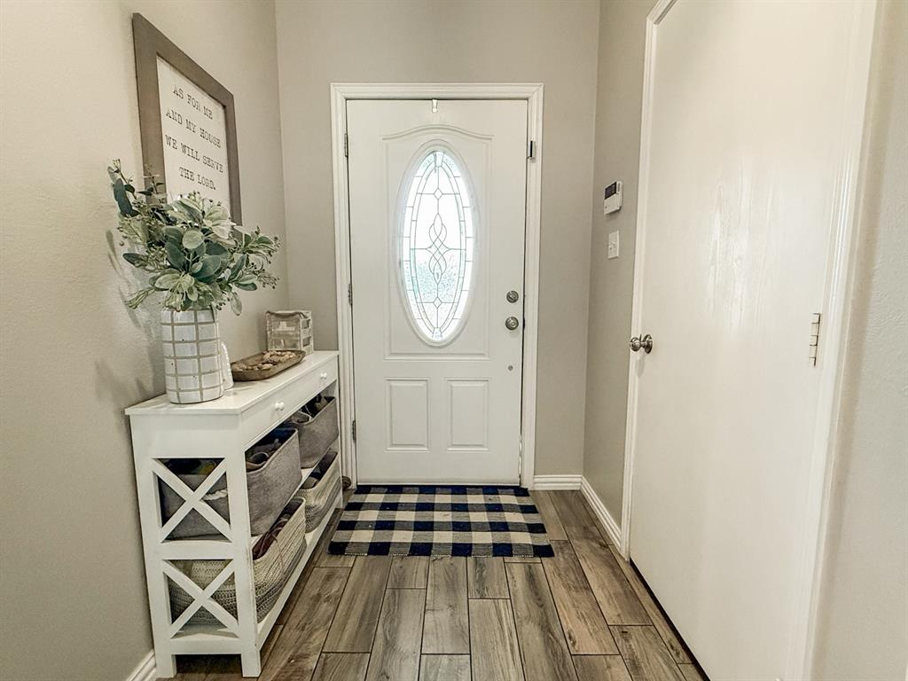 4726 Topaz Lane