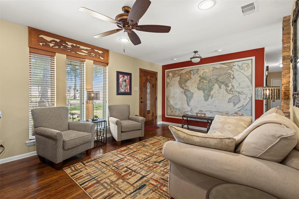 STEPHEN B MCCOMMAS ABST 888 P 411 TR 35 ACS 5.9635 - Residential