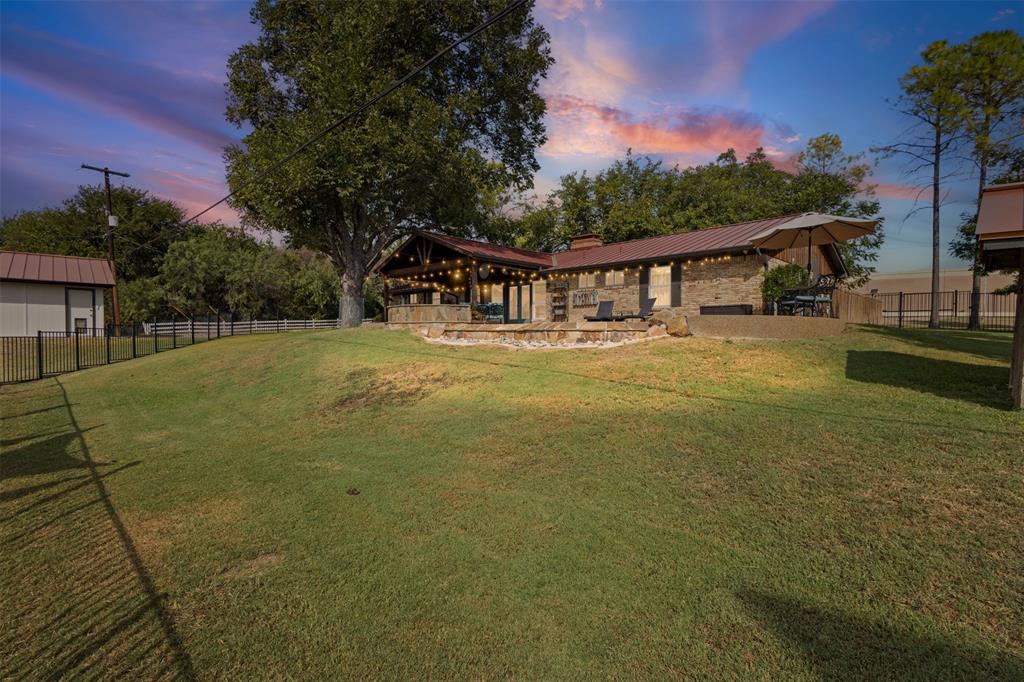 STEPHEN B MCCOMMAS ABST 888 P 411 TR 35 ACS 5.9635 - Residential