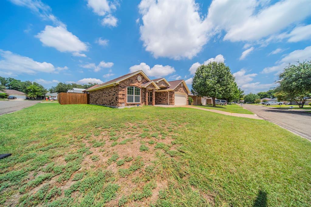 1940 Green Willow Drive