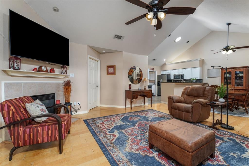 807 Cara Lane