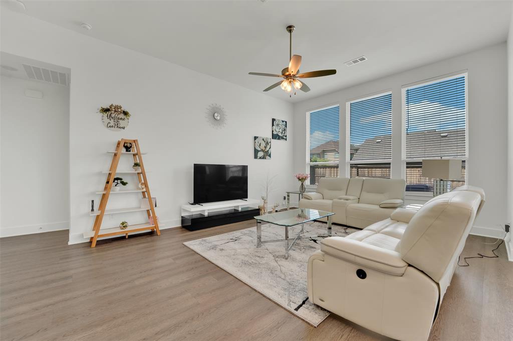 1824 Leo Drive