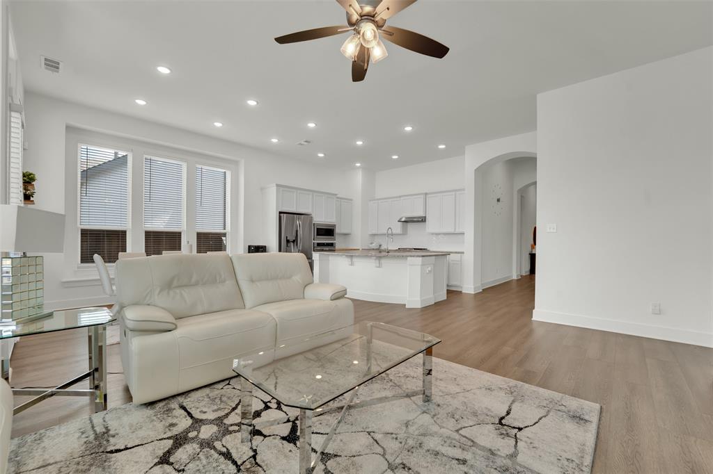1824 Leo Drive