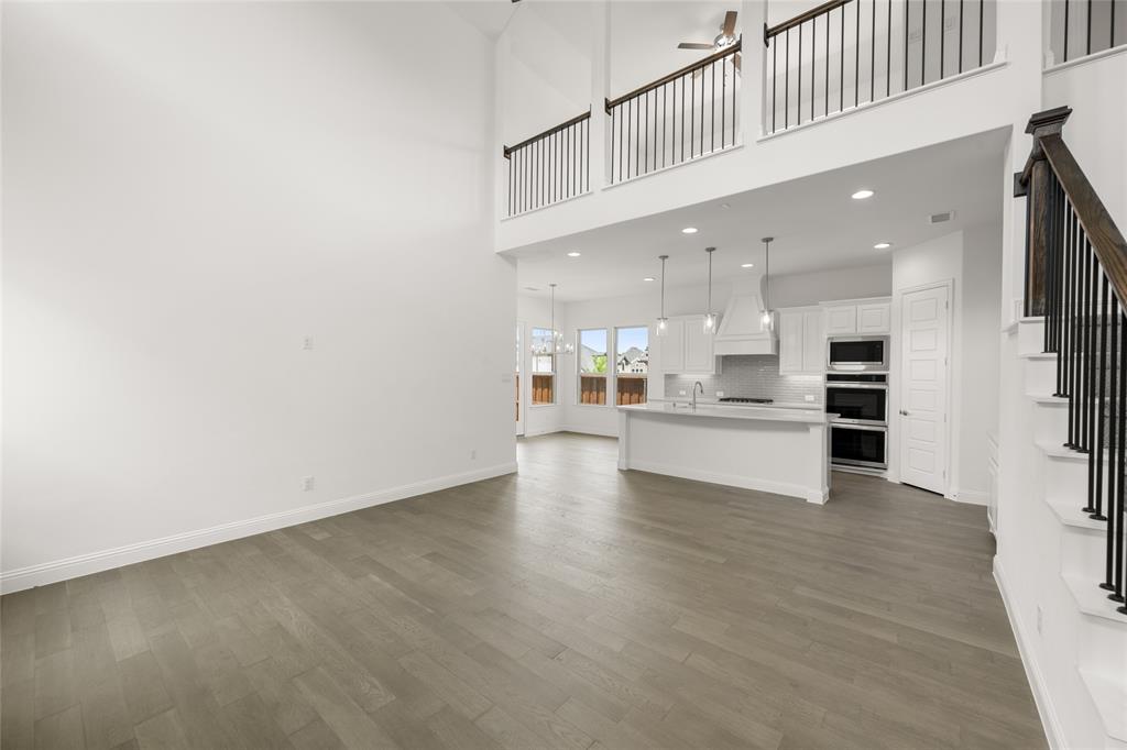 1536 Euclid Alley