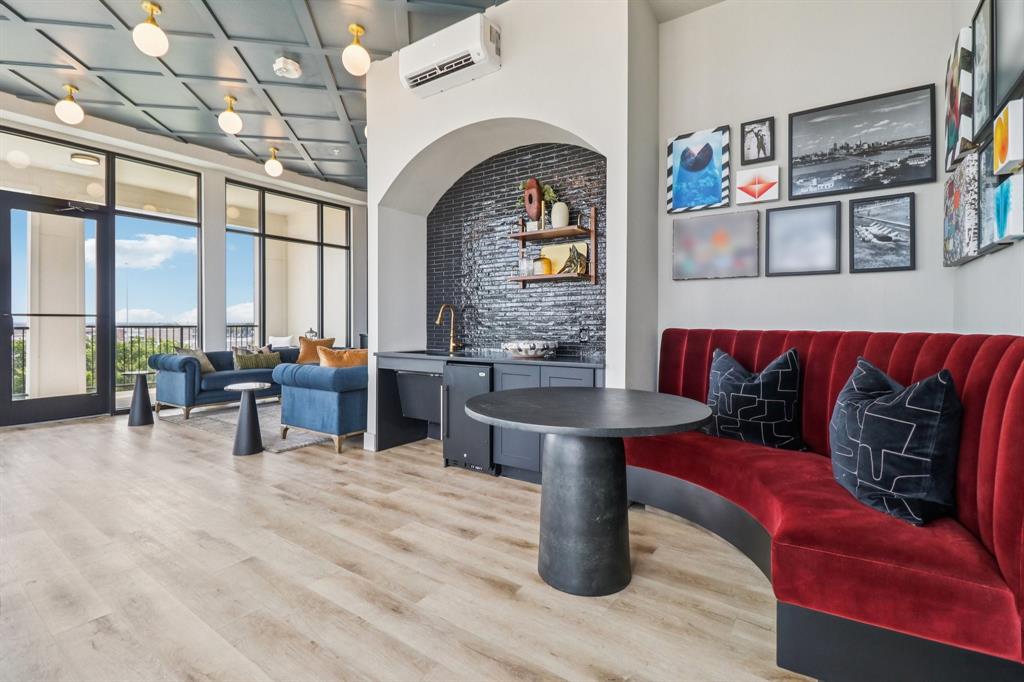 405 N Ewing Avenue 308
