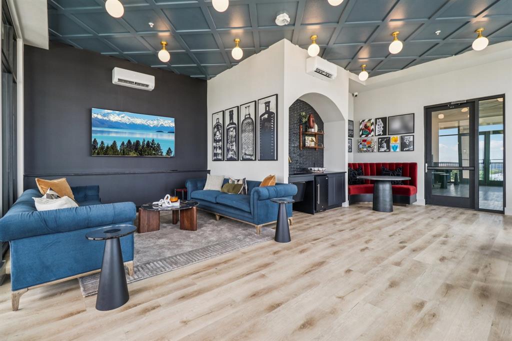 405 N Ewing Avenue 308