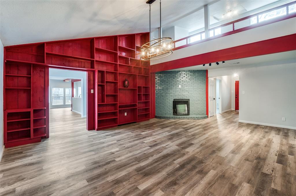 1425 Ridgeview Drive