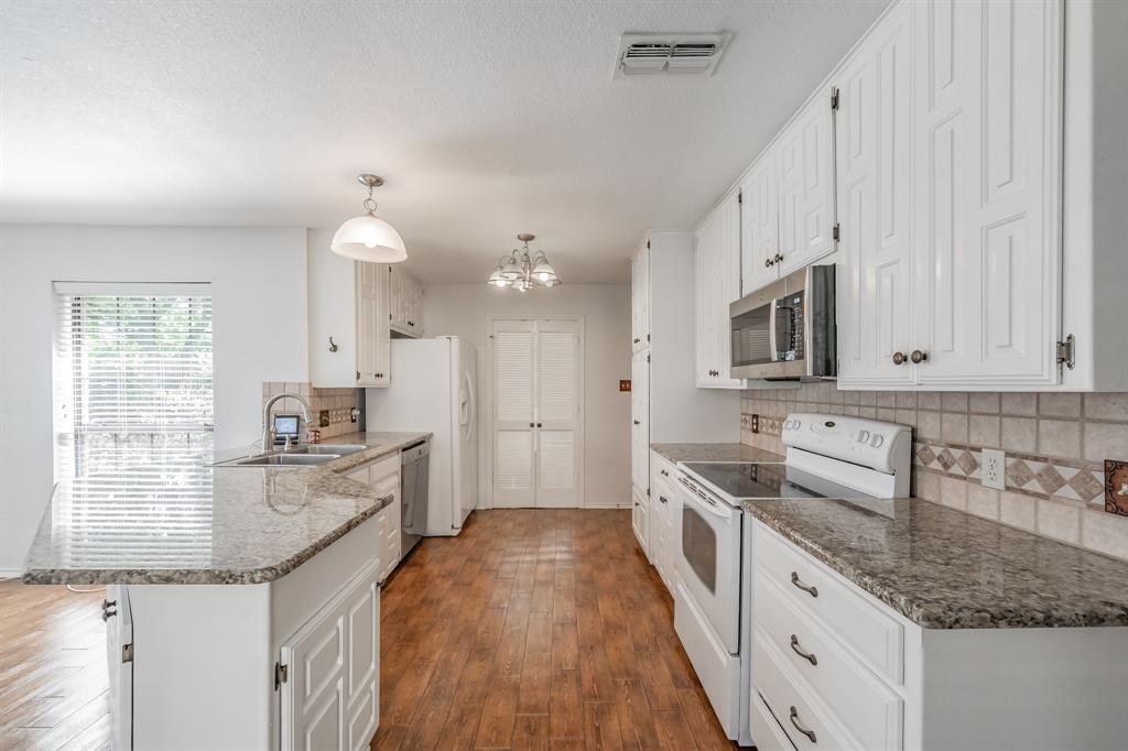 3125 Woodridge Drive