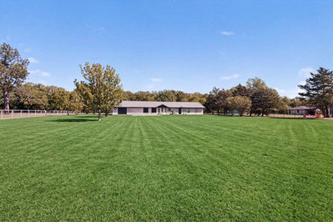 Photo of 529 Morris Lane, Greenville, TX 75402 (MLS # 21401883)